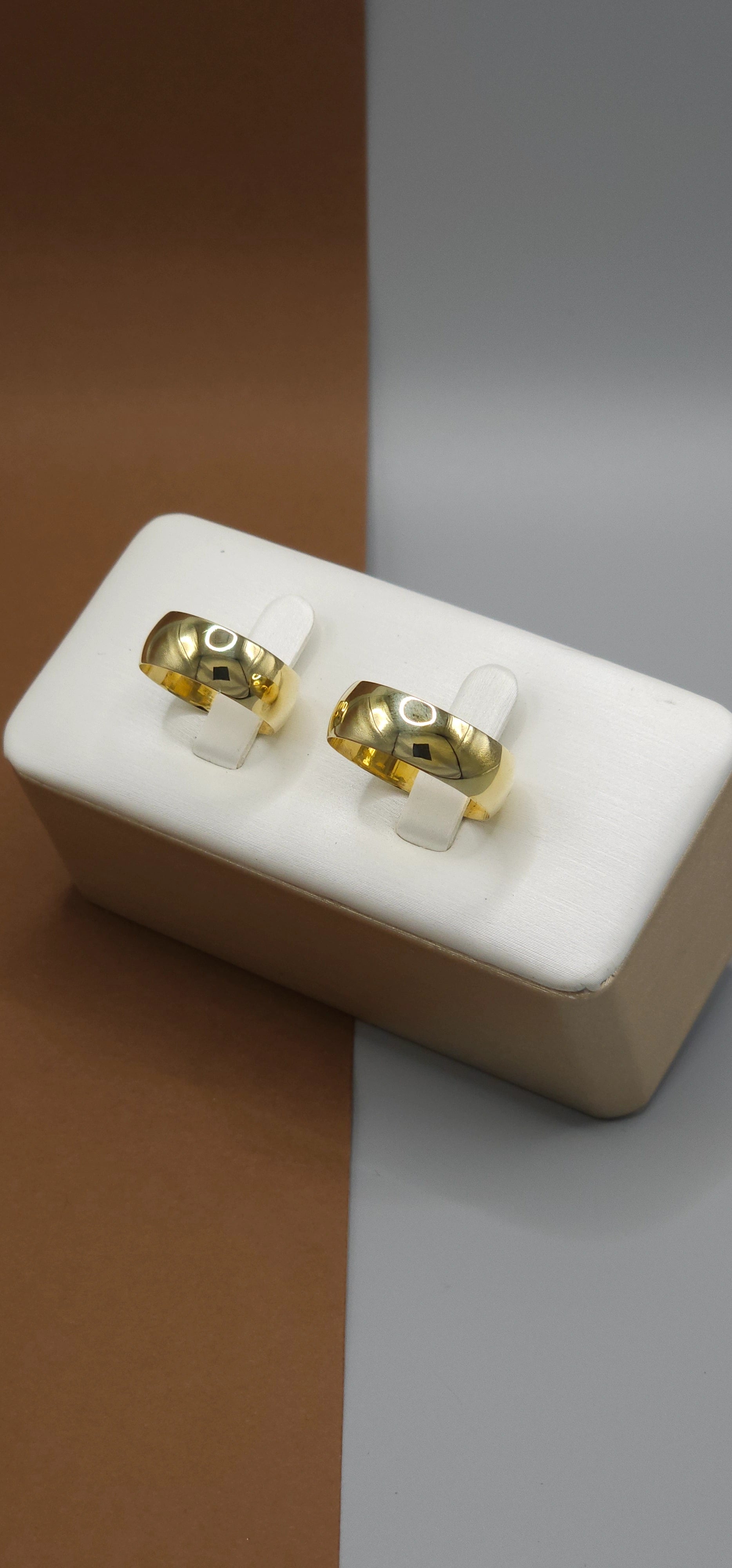 O Par de Aliança Tradicional 7mm em (OURO 18KT)