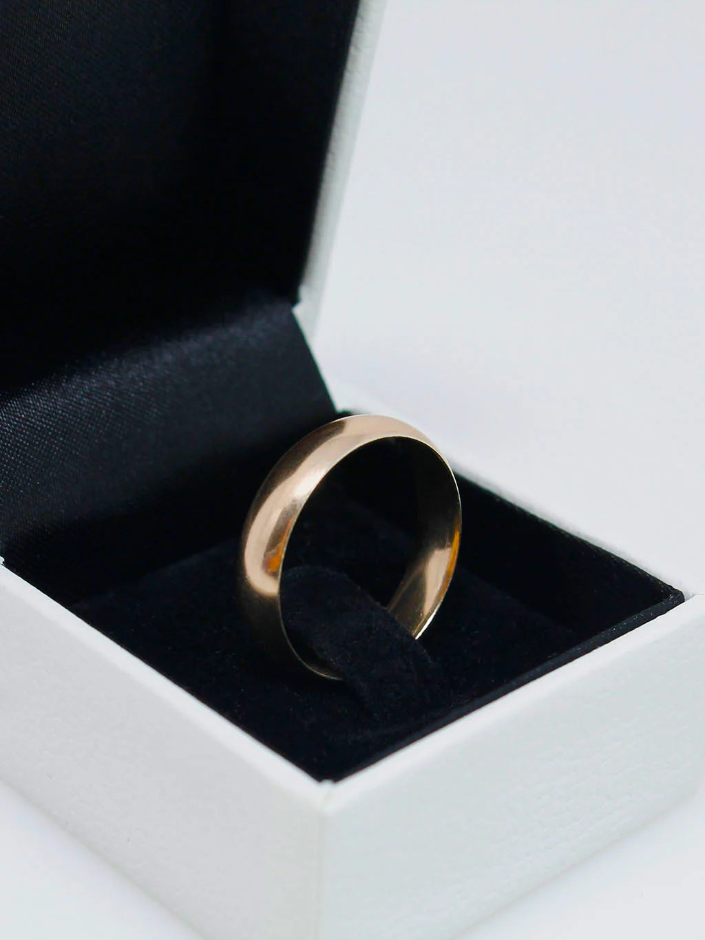 O Par de Aliança de Casamento Tradicional (OURO 10KT)