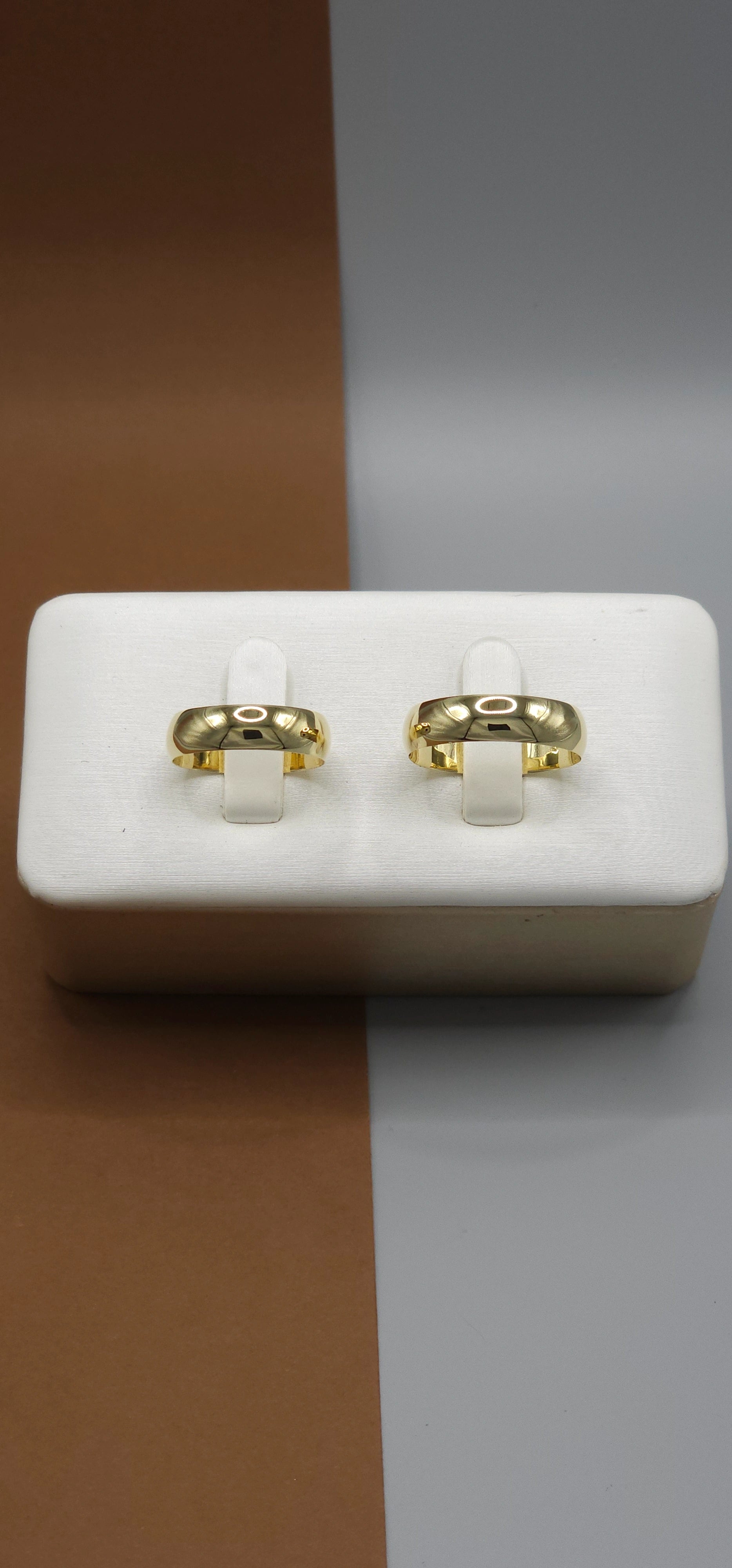 O Par de Aliança Tradicional 5mm em (OURO 18KT)