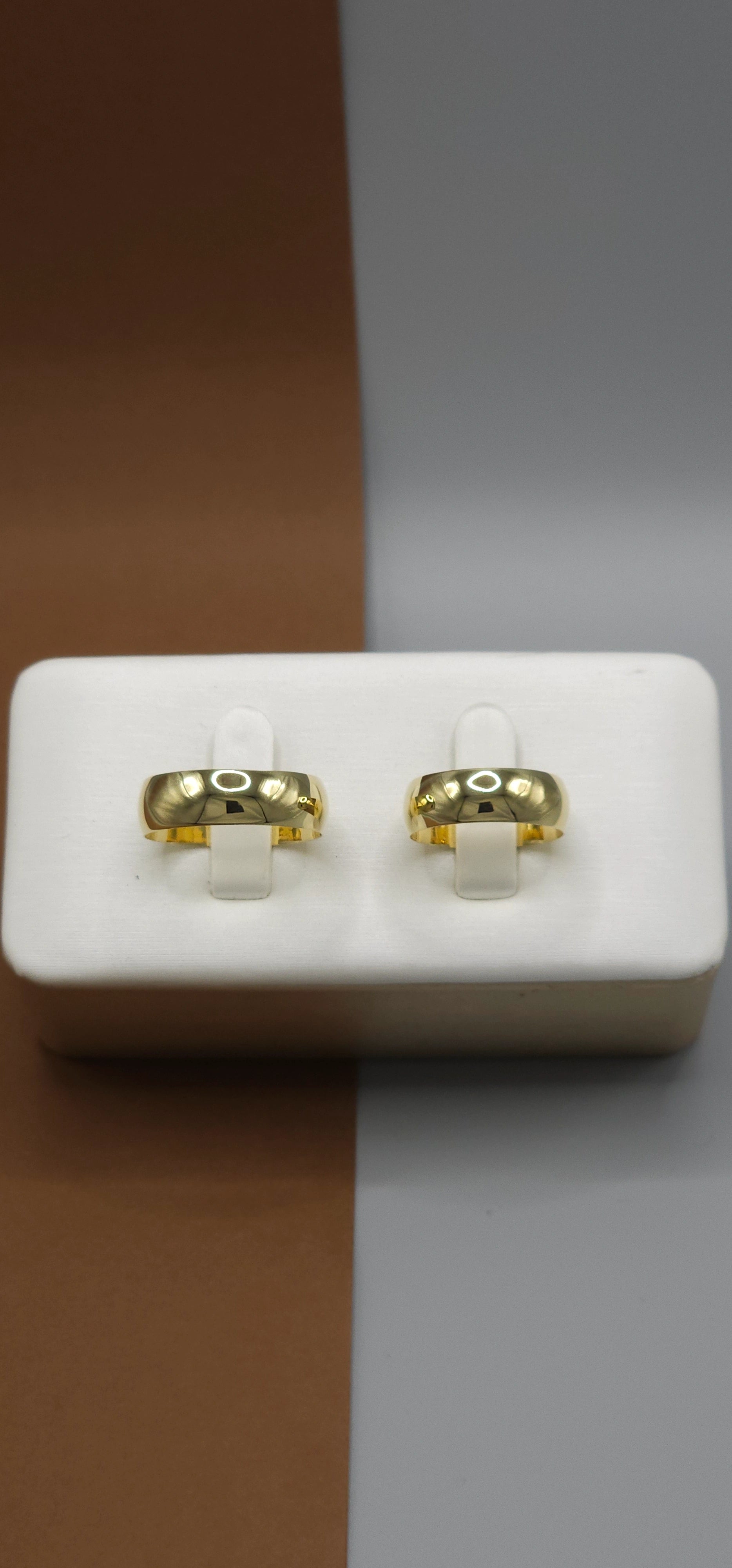 O Par de Alianças Tradicional 6mm em (OURO 18KT)
