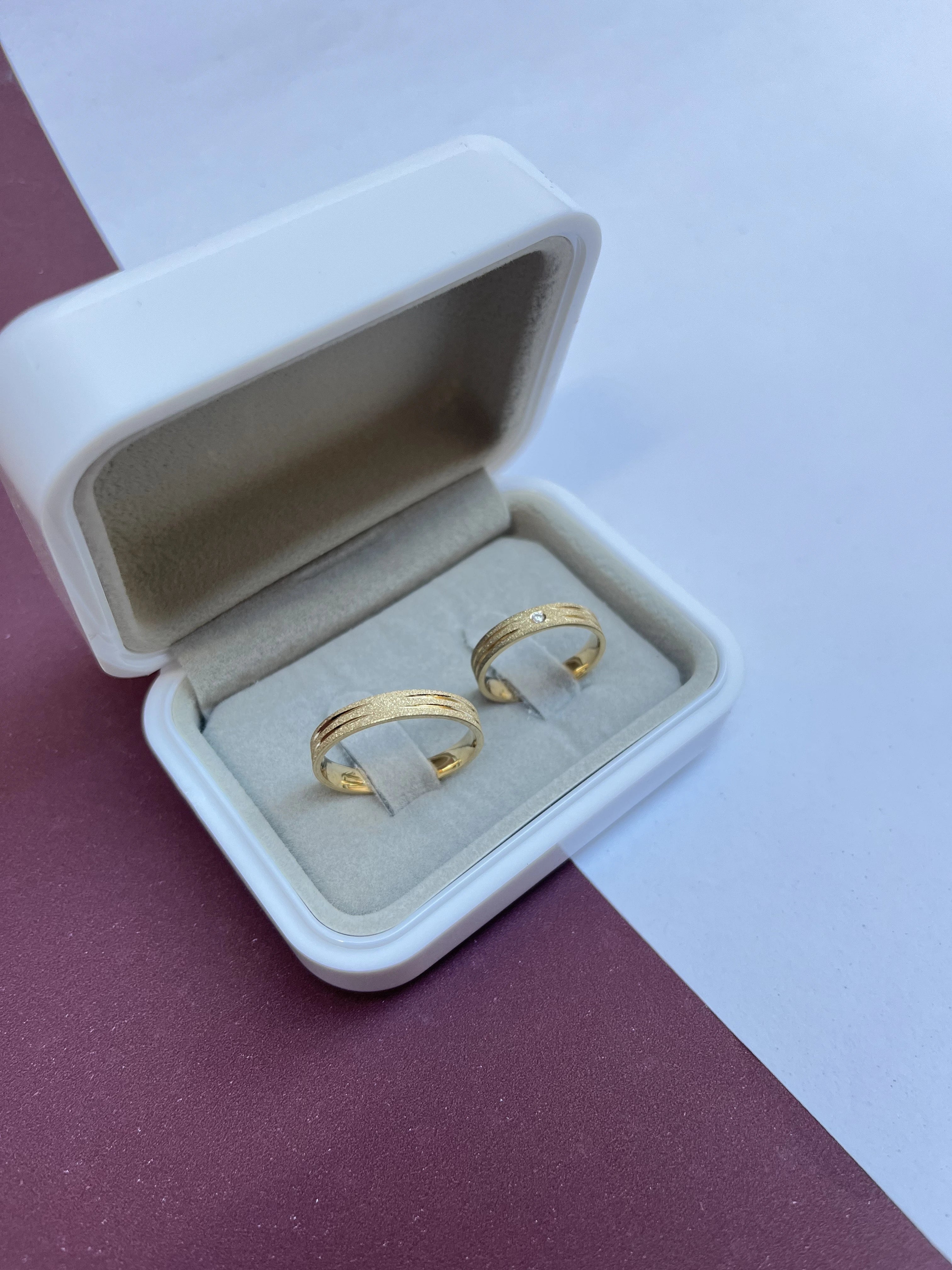 O Par de Aliança de Casamento em (OURO 18KT)