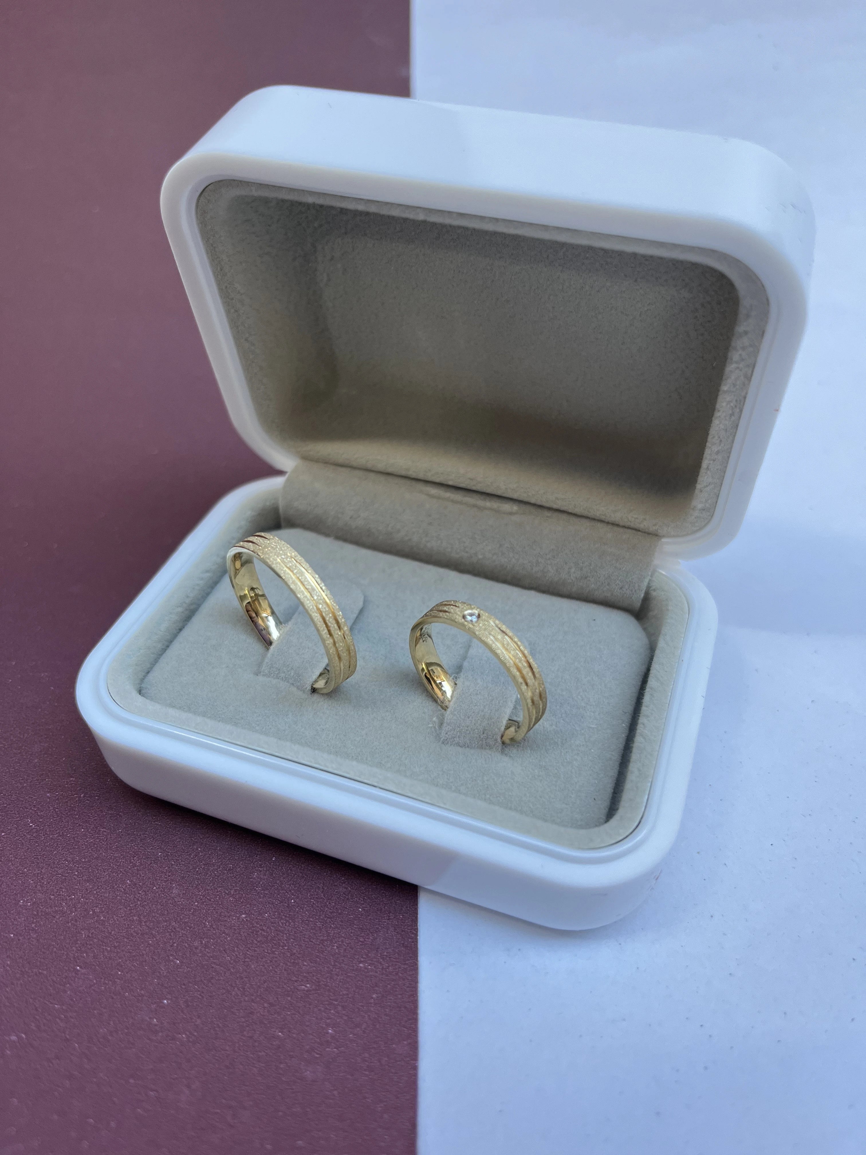 O Par de Aliança de Casamento em (OURO 18KT)