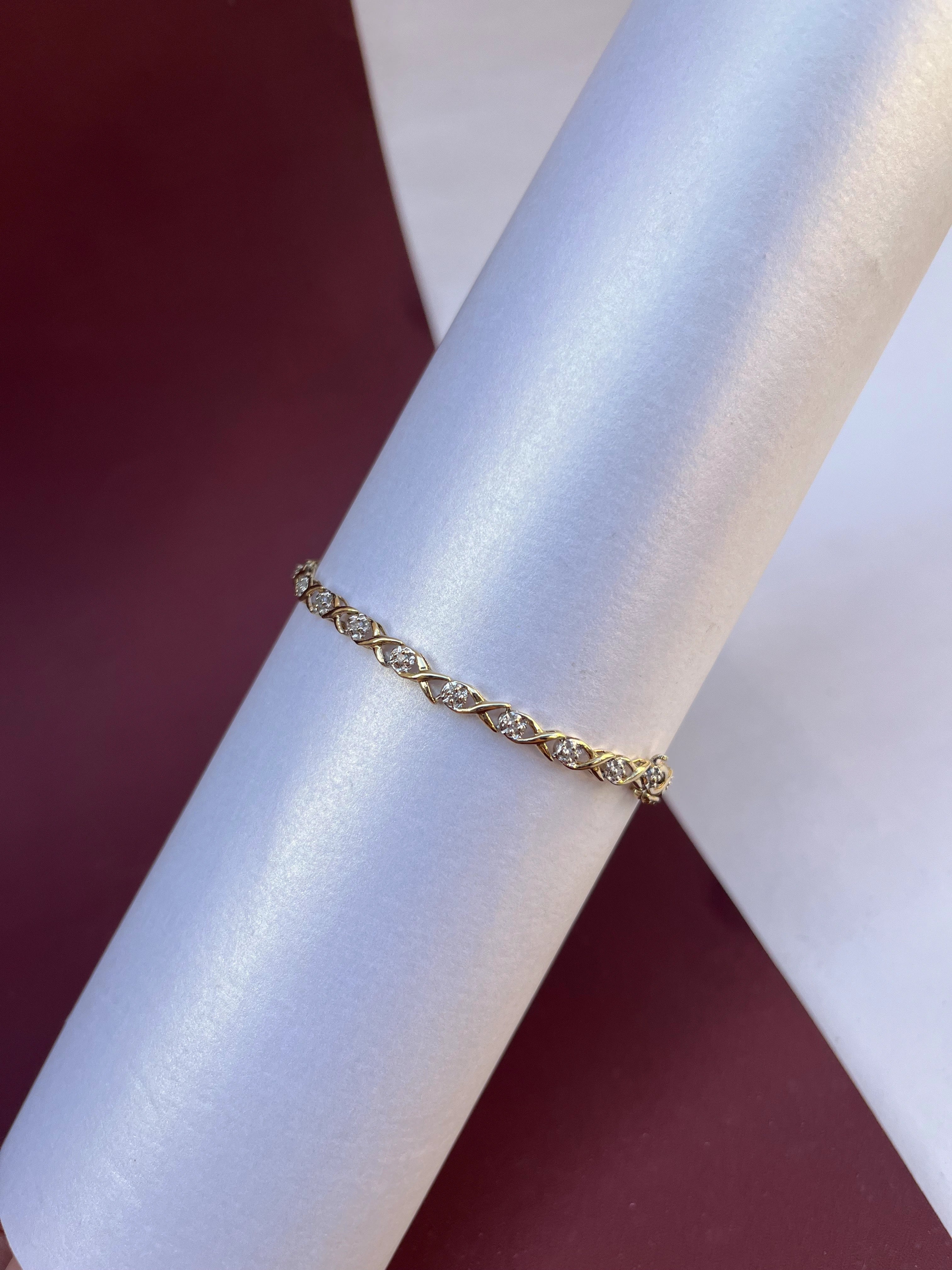 Pulseira X com Diamantes em (OURO 10KT)